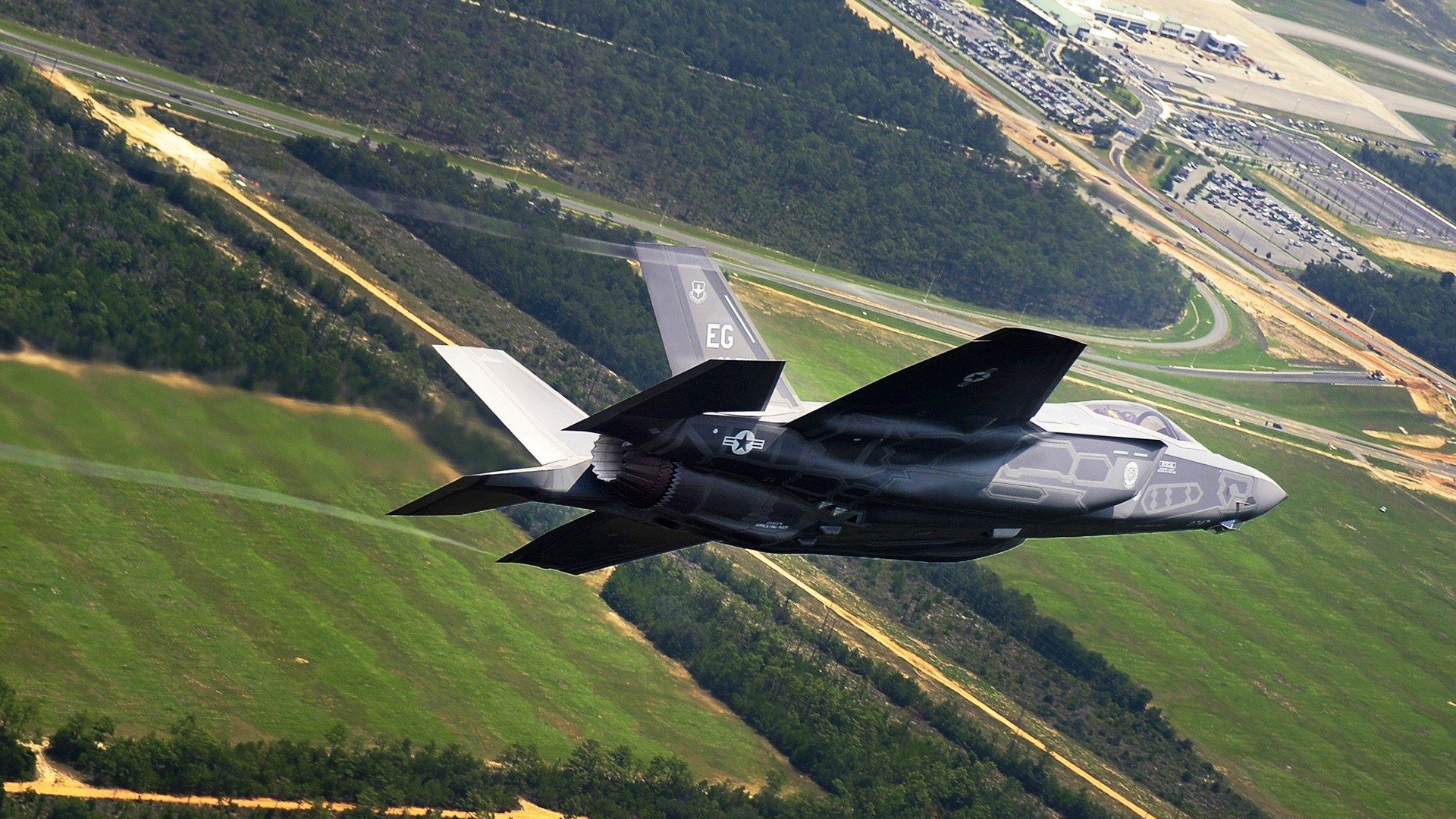 开云体育入口-赛艇锦标赛:水上速度与耐力的较量,赛艇比赛规则