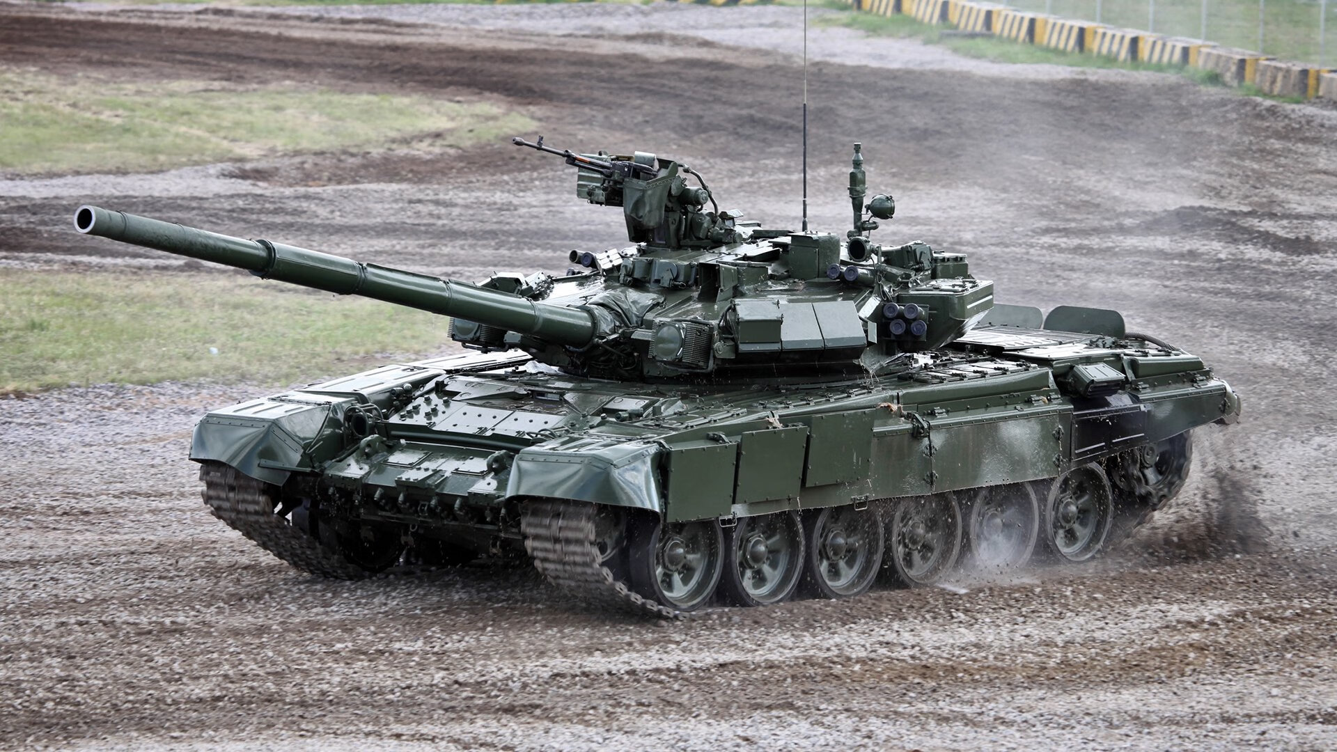 开云娱乐app安全登录-五大联赛双中锋战术是否正逐渐重回主流视野,五大联赛最强中场